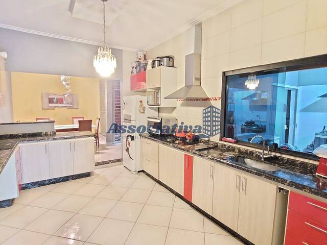 #1262 - Casa para Venda em Taubaté - SP - 3