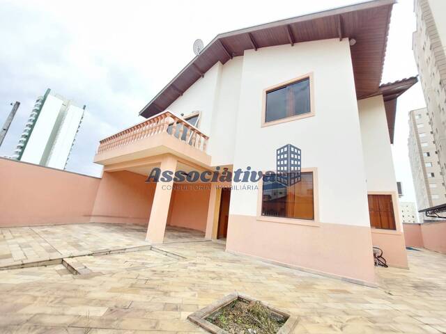 Casa para Venda em Taubaté - 4