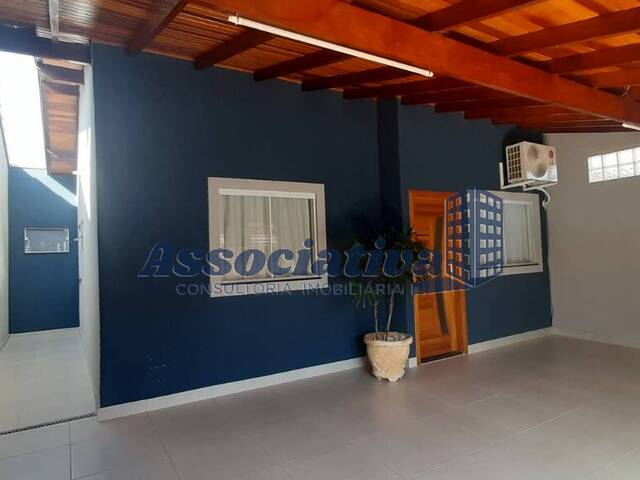 #1432 - Casa para Venda em Taubaté - SP - 2
