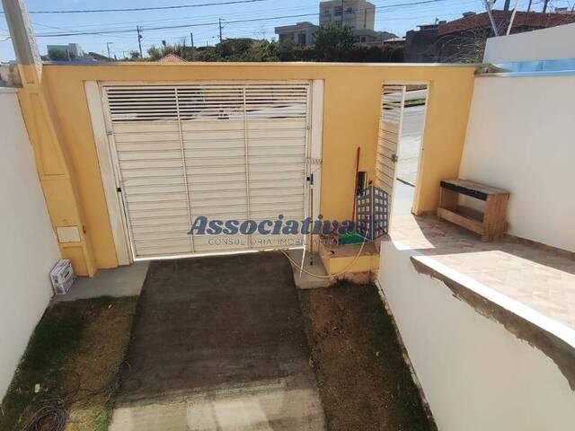 #1733 - Casa para Venda em Taubaté - SP - 2