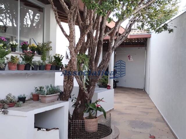 #1837 - Casa para Venda em Taubaté - SP - 2