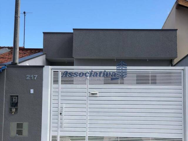 #1873 - Casa para Venda em Taubaté - SP