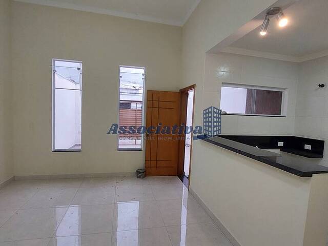 #1726 - Casa para Venda em Taubaté - SP