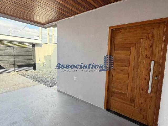 #1910 - Casa para Venda em Taubaté - SP - 2