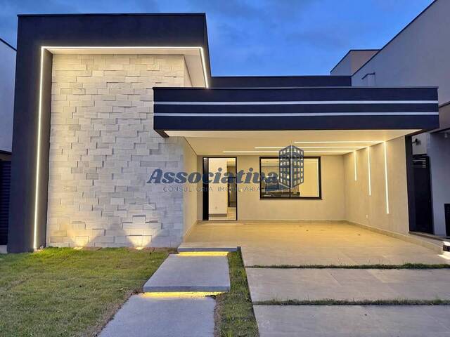 #896 - Casa em condomínio para Venda em Tremembé - SP