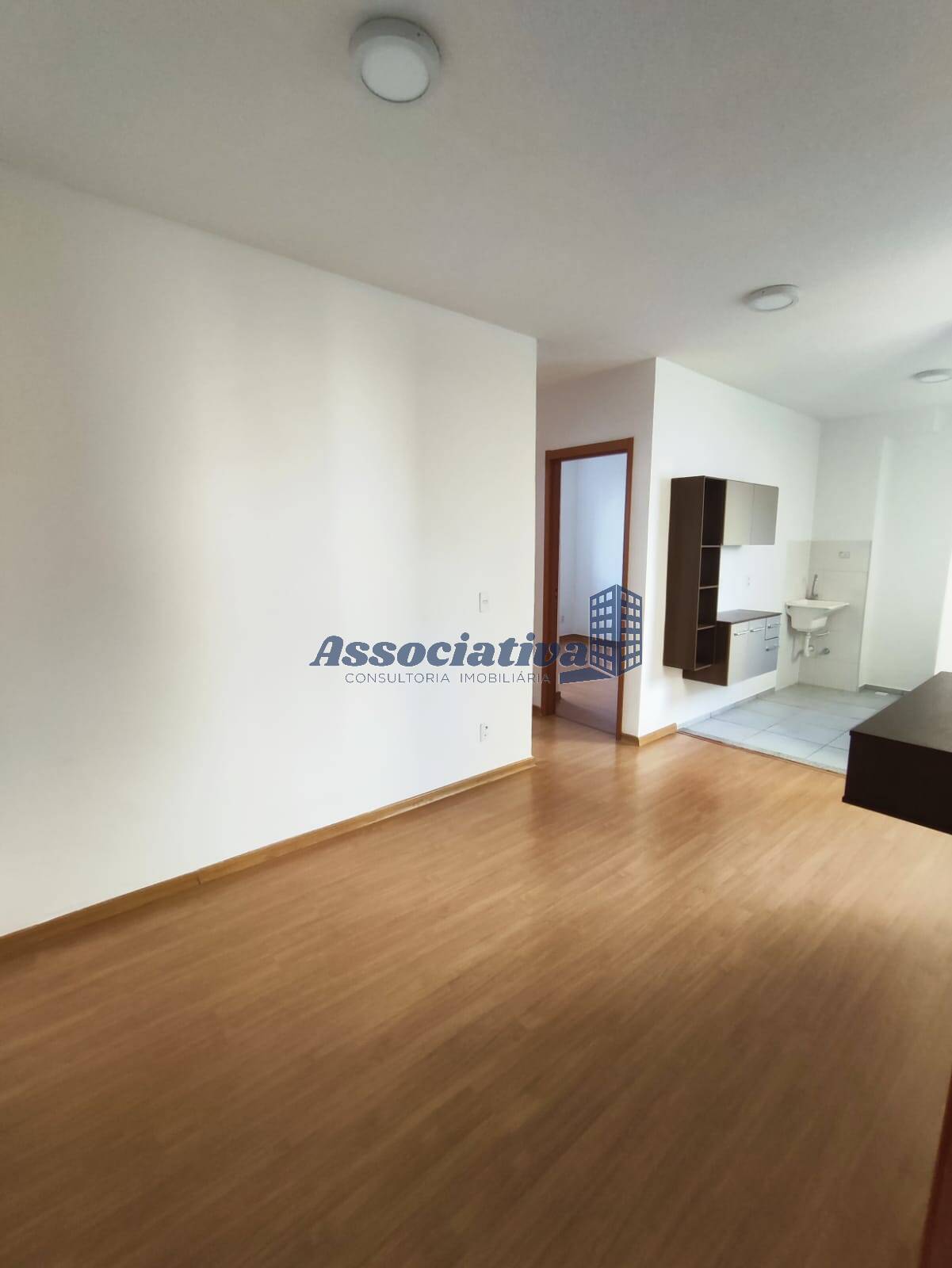 Apartamento à venda com 2 quartos, 42m² - Foto 3