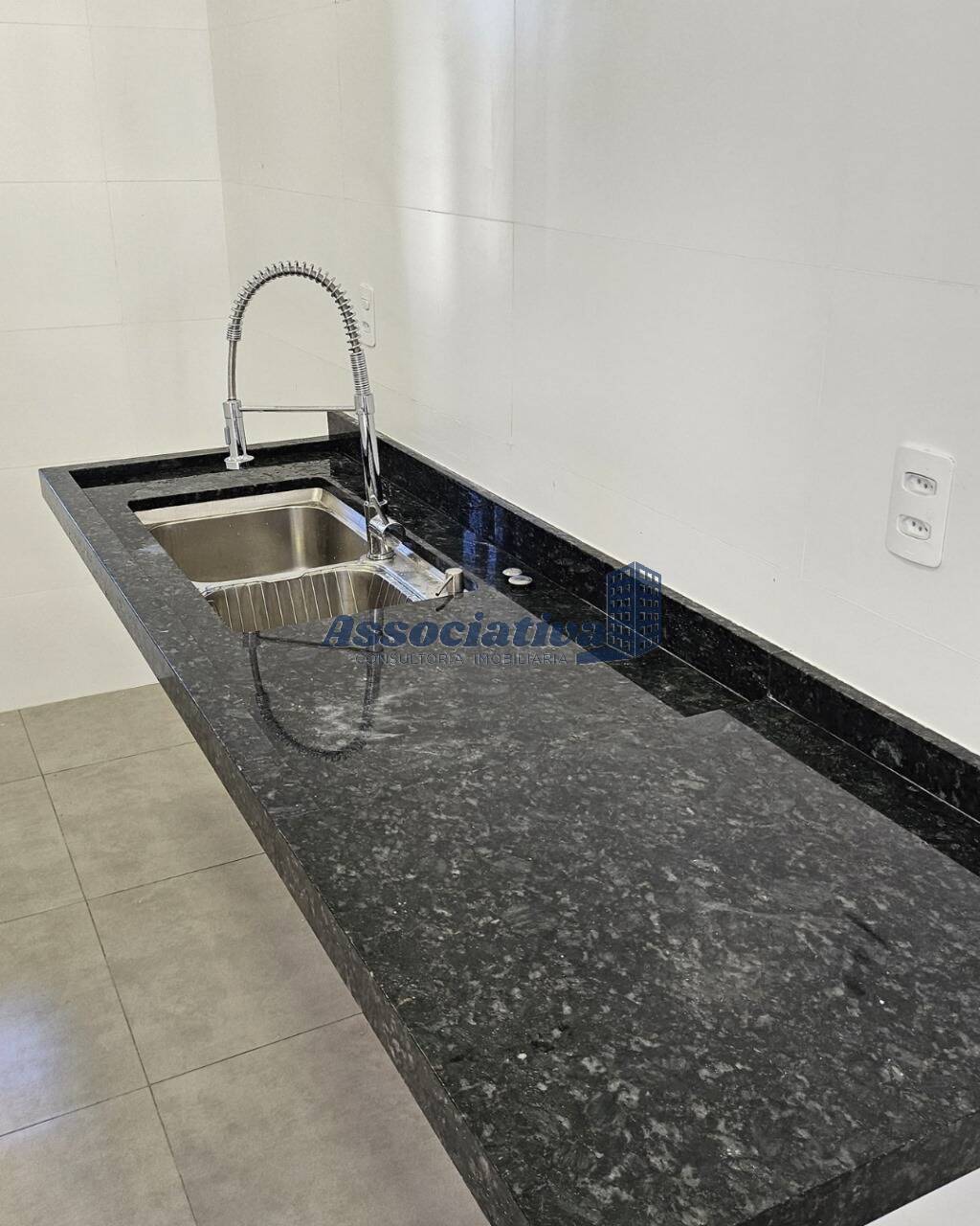 Casa à venda com 3 quartos, 91m² - Foto 4