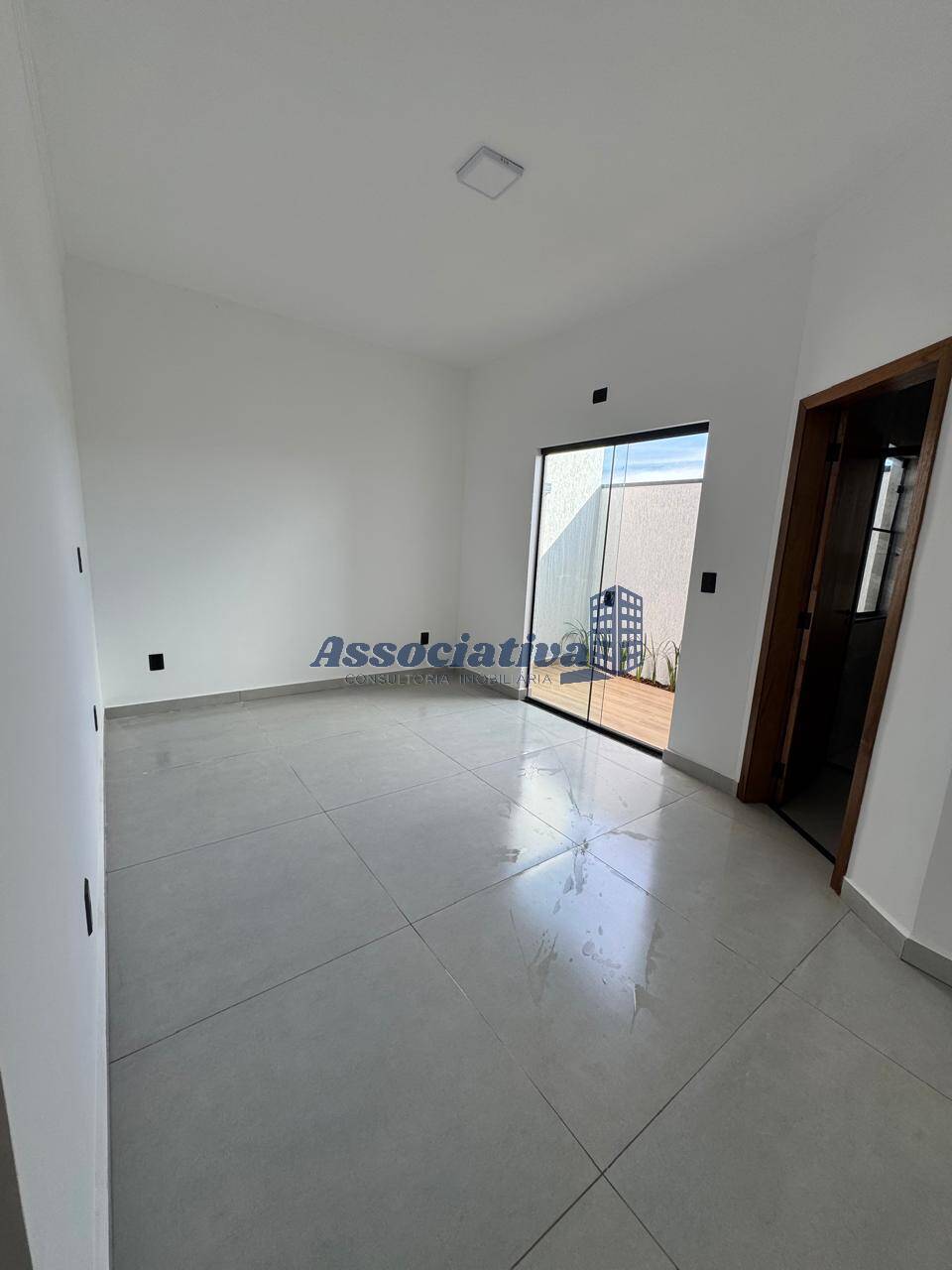 Casa à venda com 2 quartos, 71m² - Foto 13