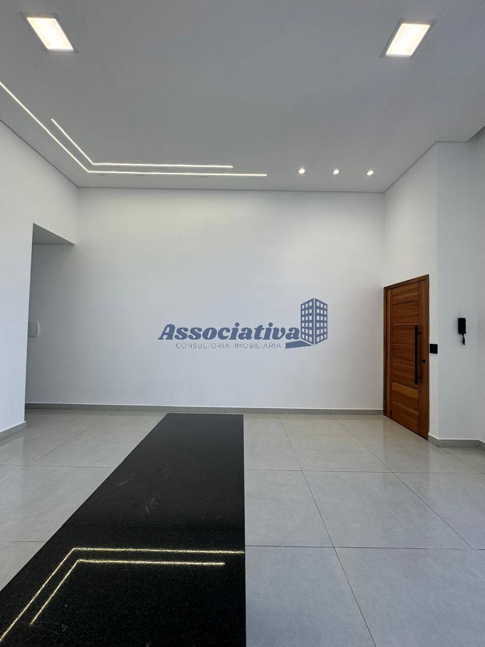 Casa à venda com 2 quartos, 71m² - Foto 5