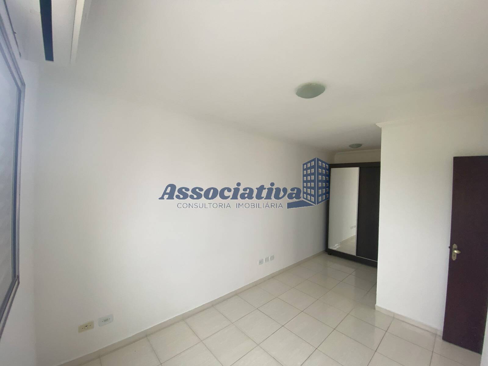 Apartamento à venda com 2 quartos, 72m² - Foto 8