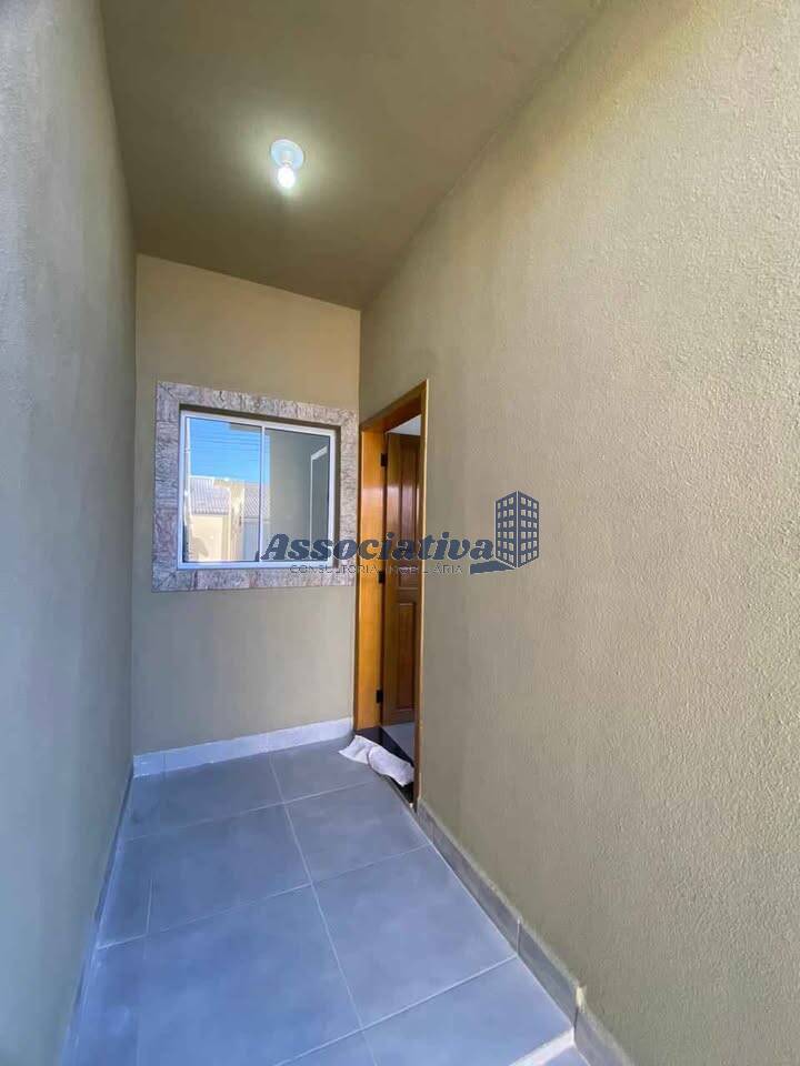 Casa à venda com 2 quartos, 69m² - Foto 3