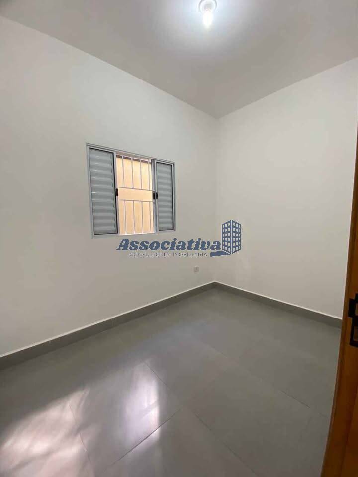 Casa à venda com 2 quartos, 69m² - Foto 10