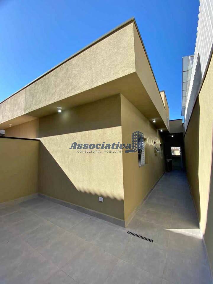 Casa à venda com 2 quartos, 69m² - Foto 5