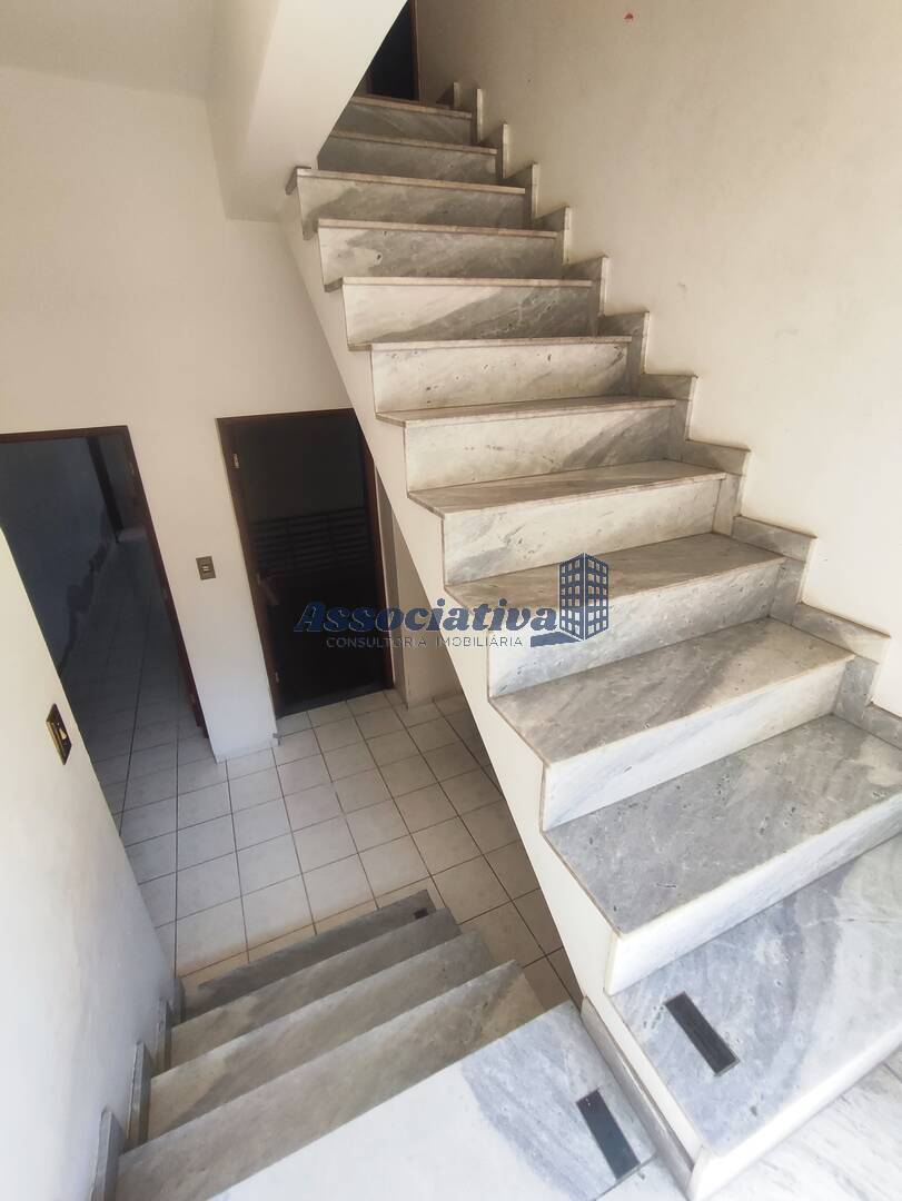 Casa, 3 quartos, 286 m² - Foto 31