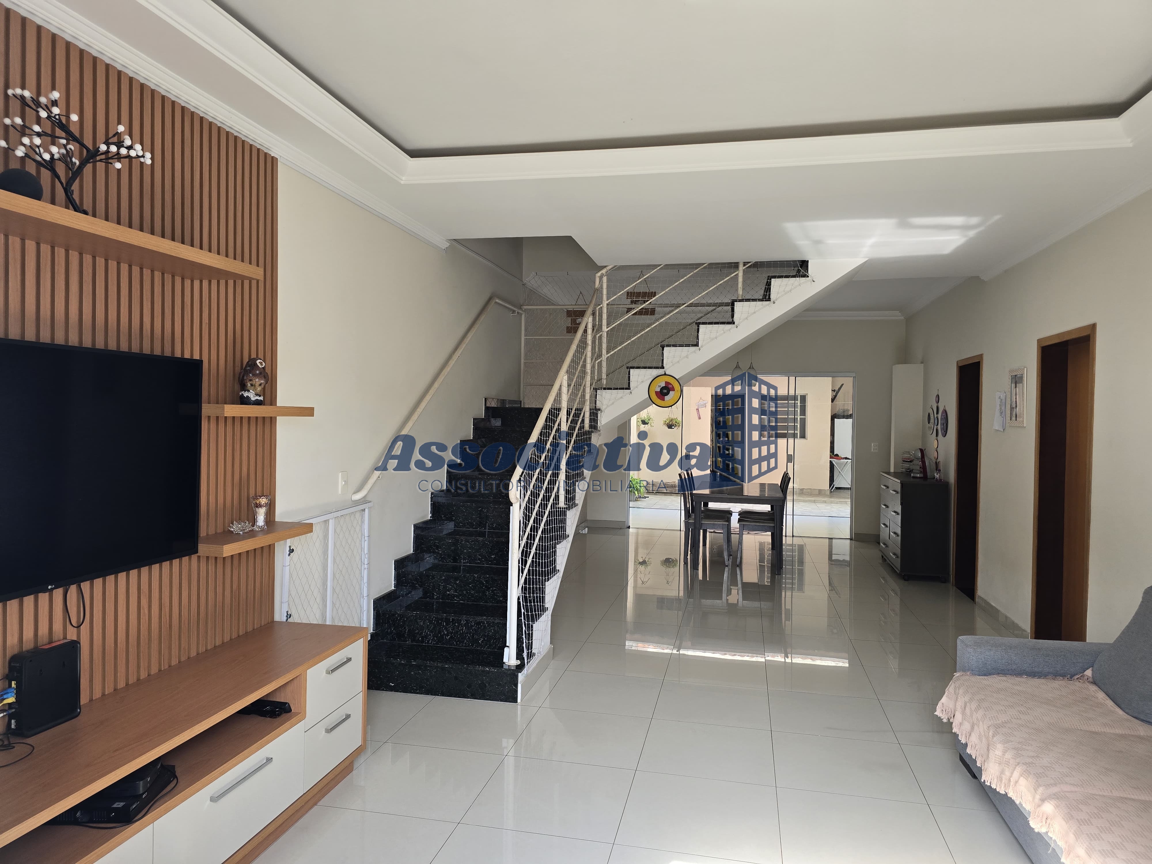 Casa, 4 quartos, 261 m² - Foto 2